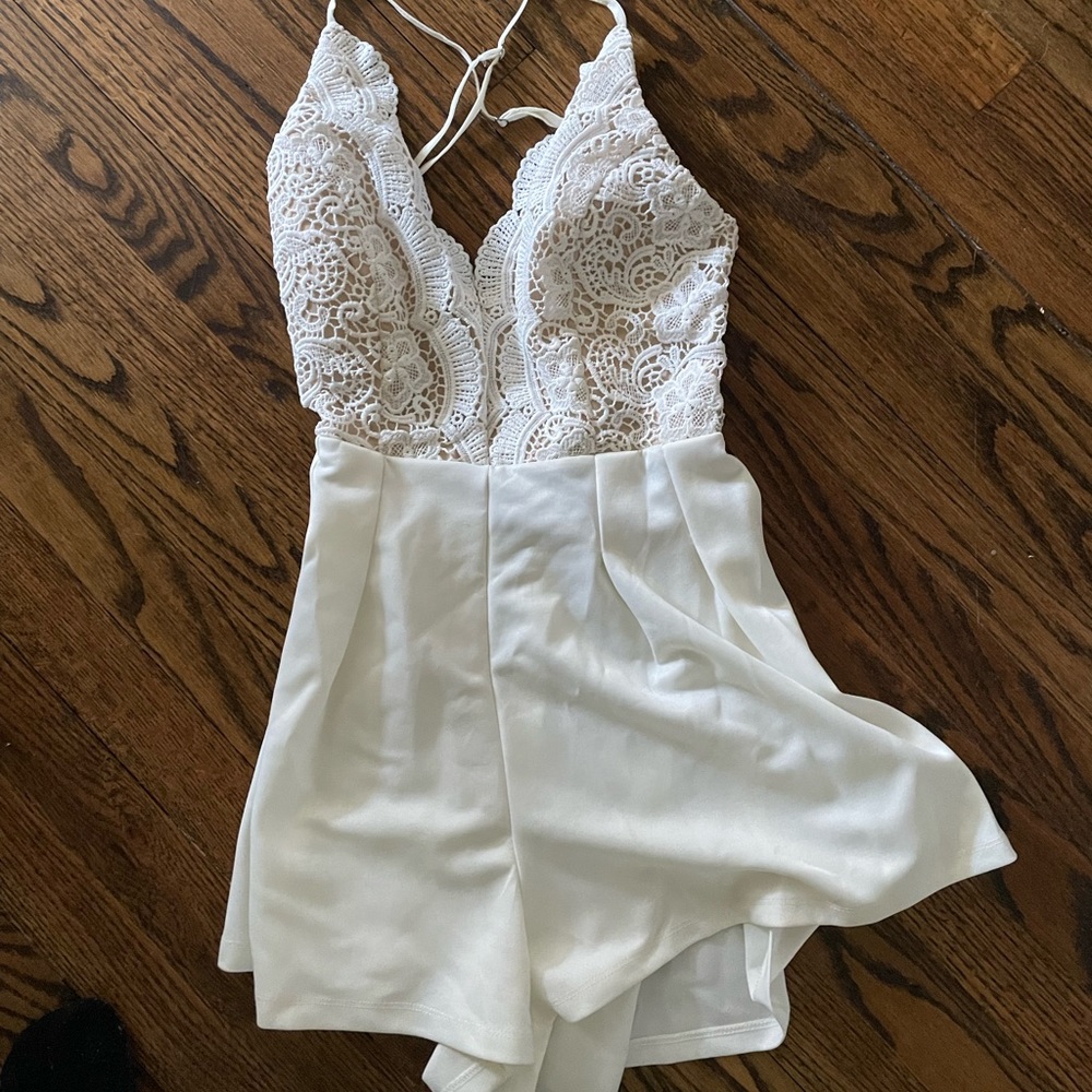 COPY - WHITEFOX white lace romper size small